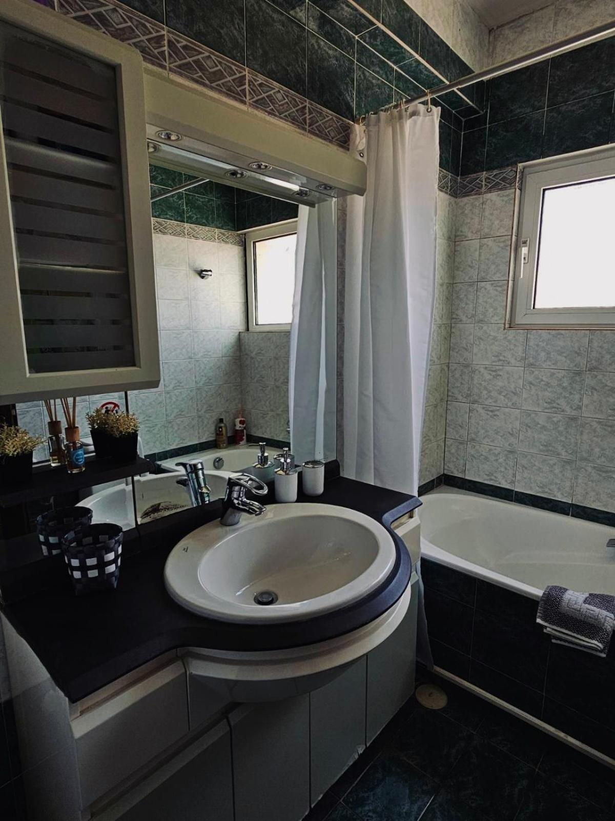 Apartament One Artemis Near The Sea And The Airport Zewnętrze zdjęcie